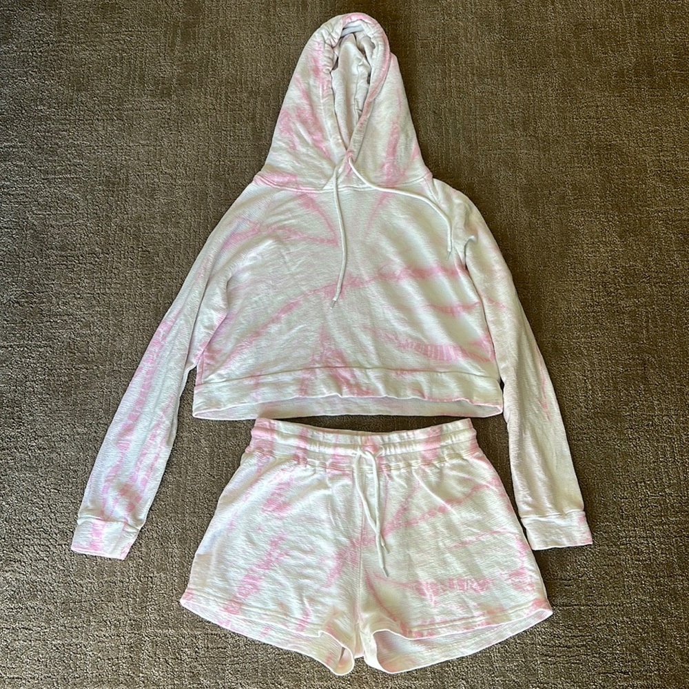 SOLD Tie Die set